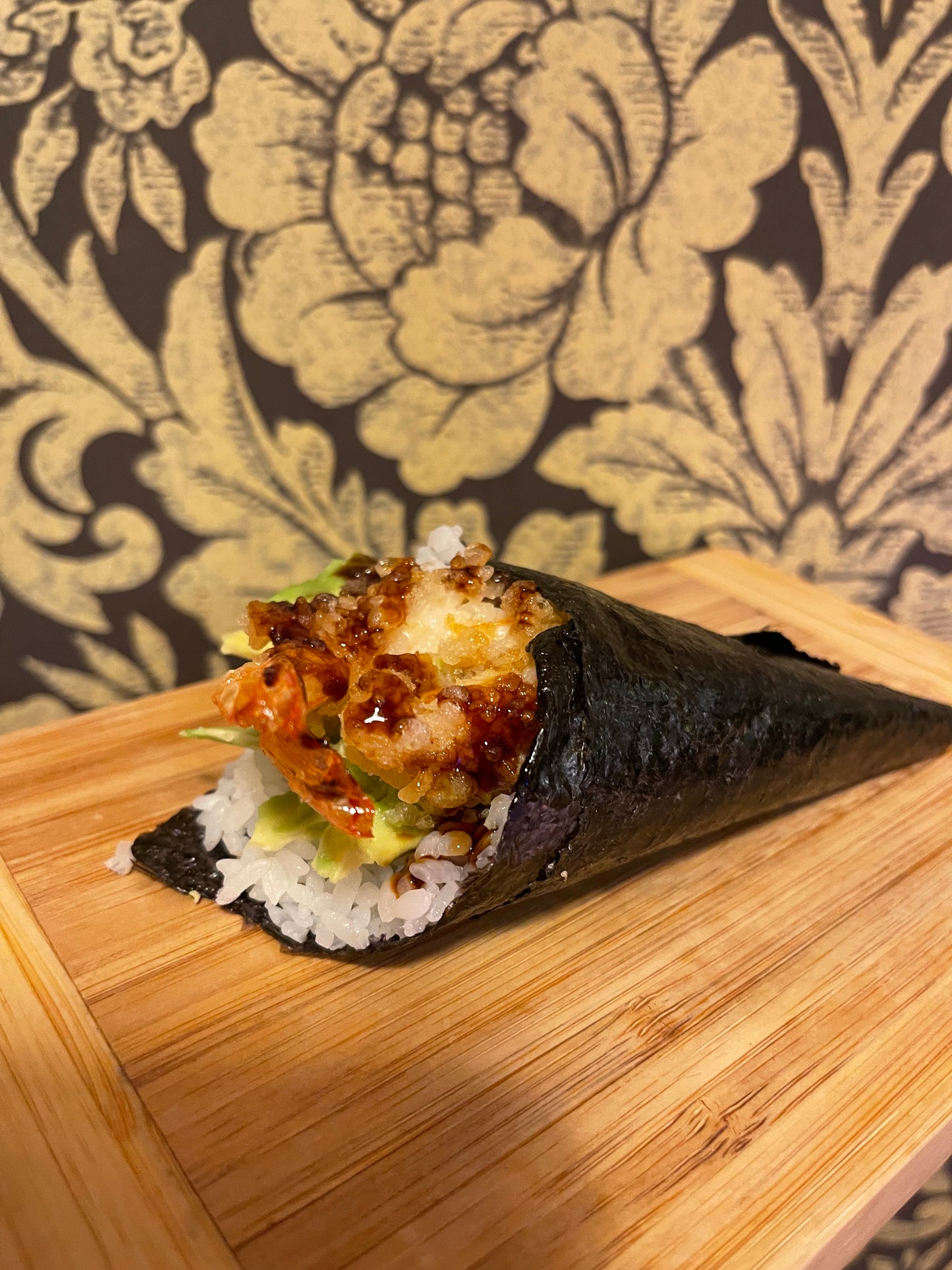 38 TEMAKI EBITHEN